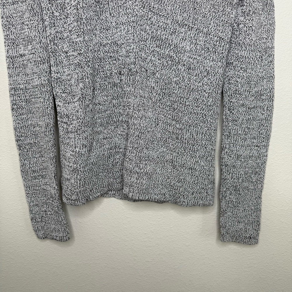 MAGASCHONI Gray V-Neck Sweater Lightweight PTP- 17.5”LENGTH- 25” Fits An XS-S - Picture 4 of 10